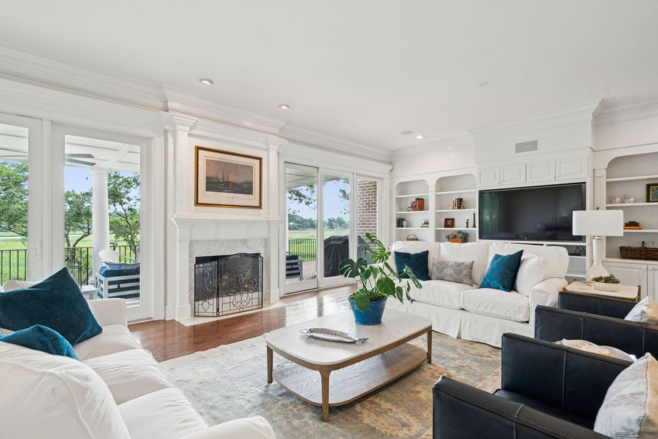 510 Traders Alley Photo 36