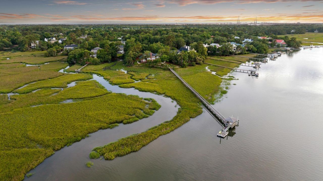 510 Traders Alley Photo 45