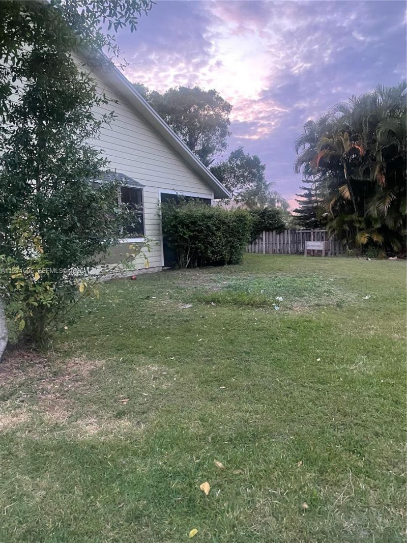 6883 SE Raintree Ave , Stuart, FL 34997 Photo