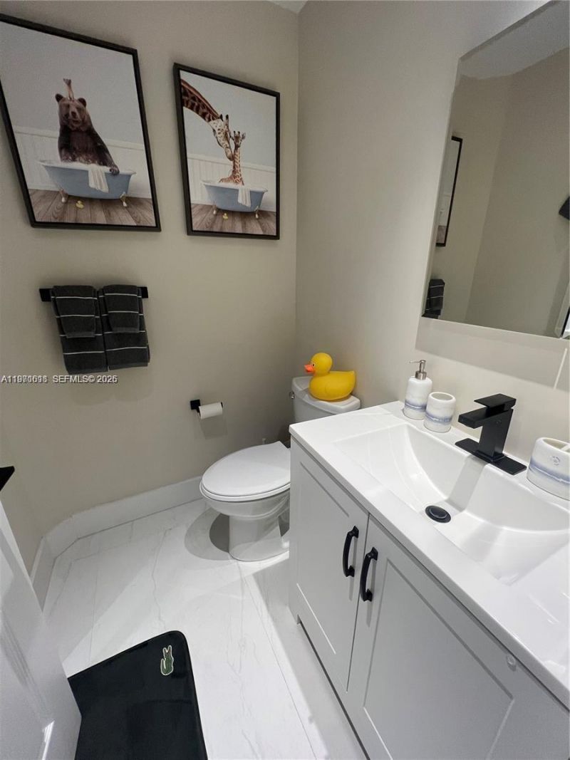 3900 Island Blvd , Unit B308, Aventura, FL 33160 Photo