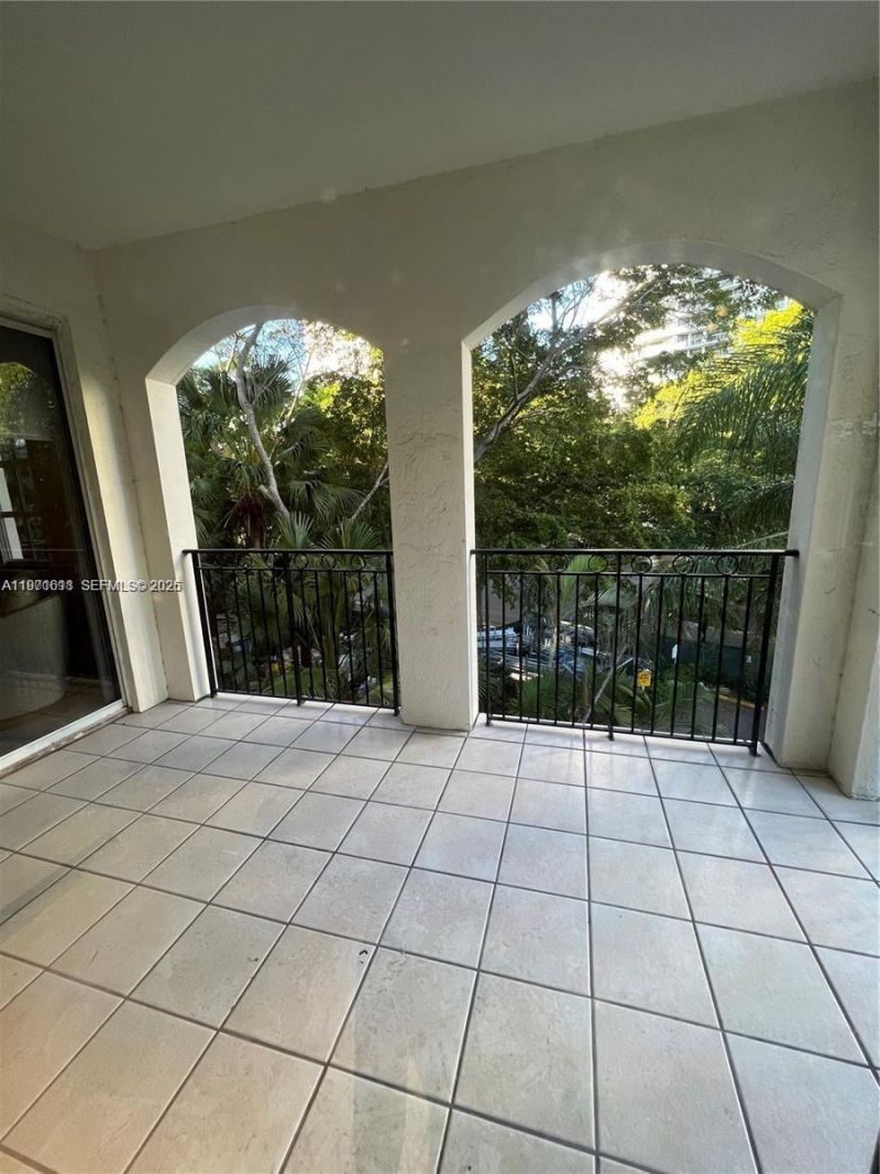 3900 Island Blvd , Unit B308, Aventura, FL 33160 Photo