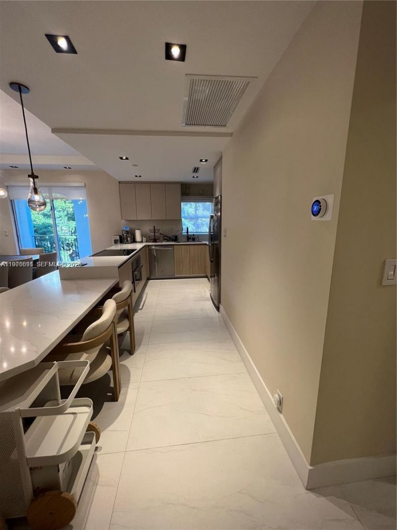 3900 Island Blvd , Unit B308, Aventura, FL 33160 Photo