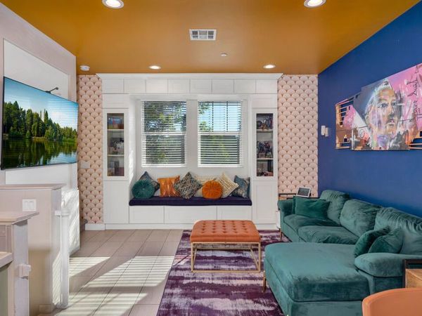 14104 W Chapparel Lane, Van Nuys, CA 91405