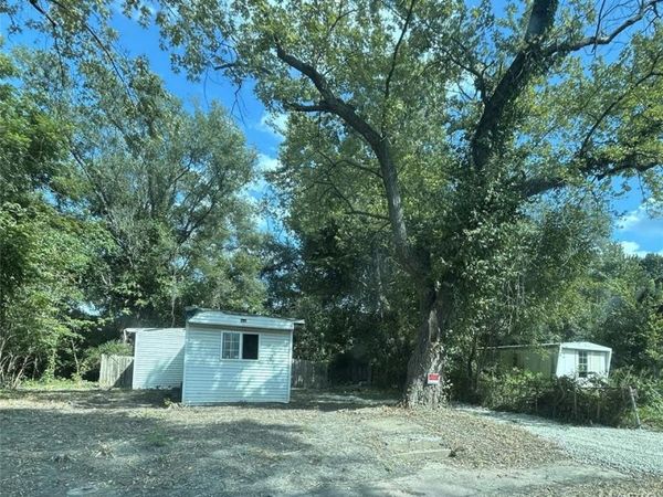 1516 N 53rd Street, East St Louis, IL 62204