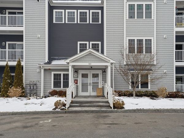 181 S Franklin St, Unit 206, Holbrook, MA 02343