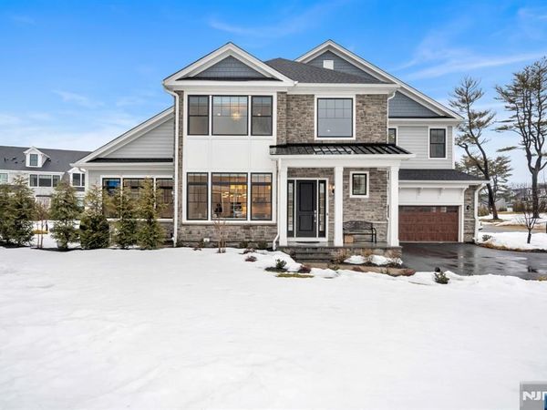 61 Woodmont Circle, RIVERVALE, NJ 07675