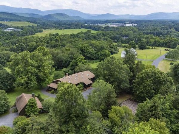 18 PROVIDENCE LN, WAYNESBORO, VA 22980