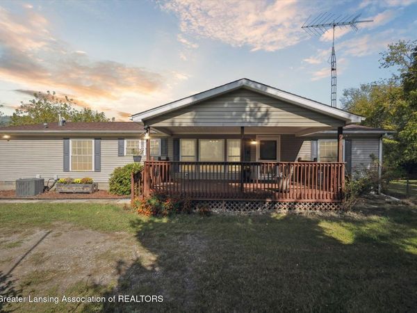 6838 Moreland Road, Jonesville, MI 49250