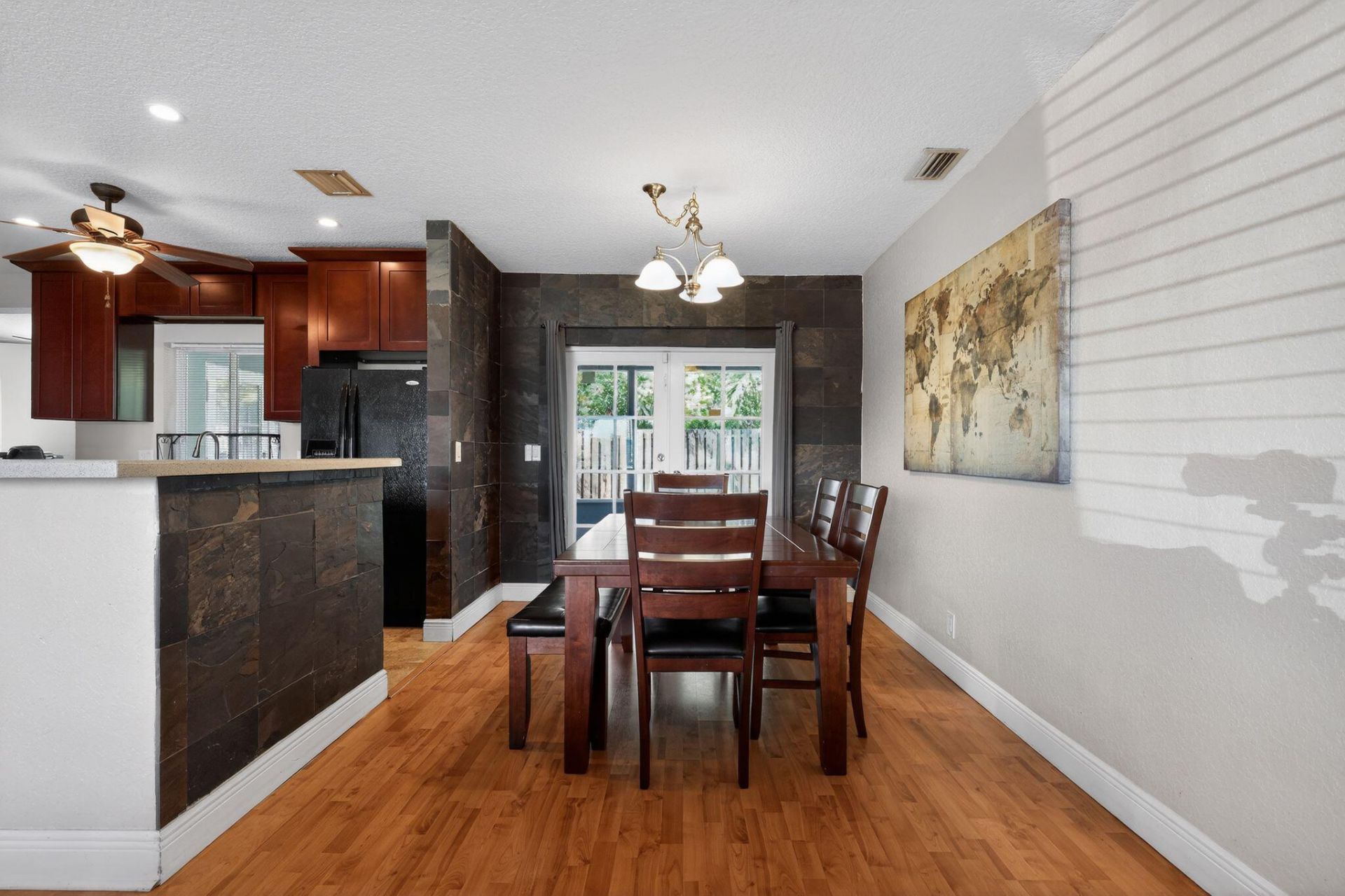 301 SE 3rd Street, Deerfield Beach, FL 33441 Photo