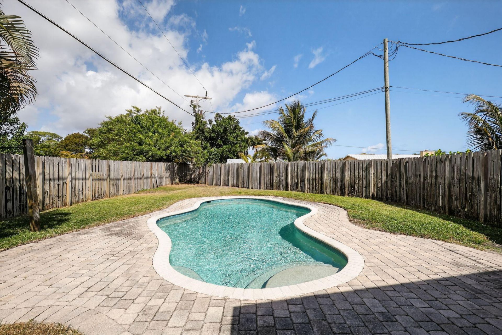 301 SE 3rd Street, Deerfield Beach, FL 33441 Photo