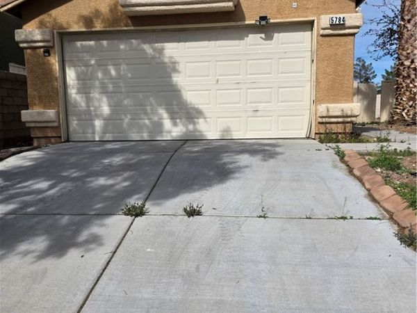 5784 Akron Court, Las Vegas, NV 89142