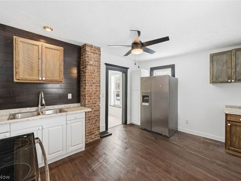 480 Bell Street, Akron, OH 44307 Photo 17