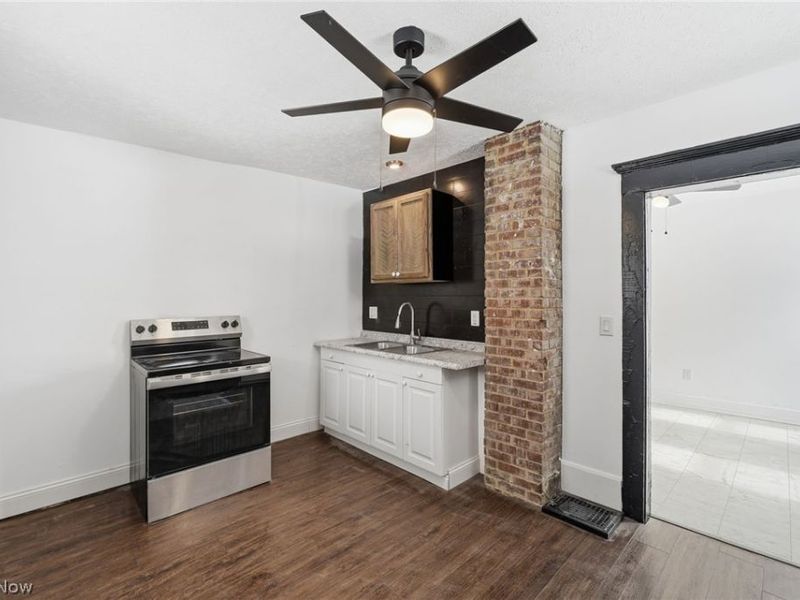 480 Bell Street, Akron, OH 44307 Photo 19