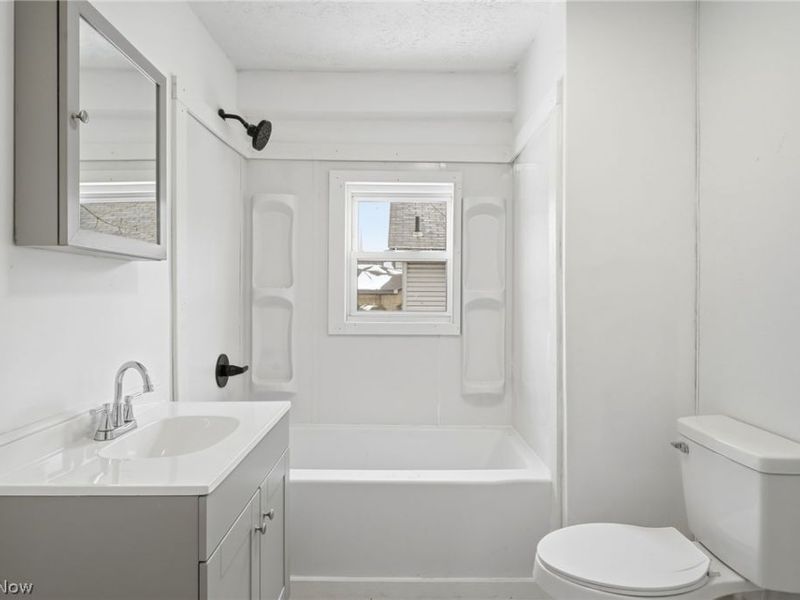 480 Bell Street, Akron, OH 44307 Photo 28