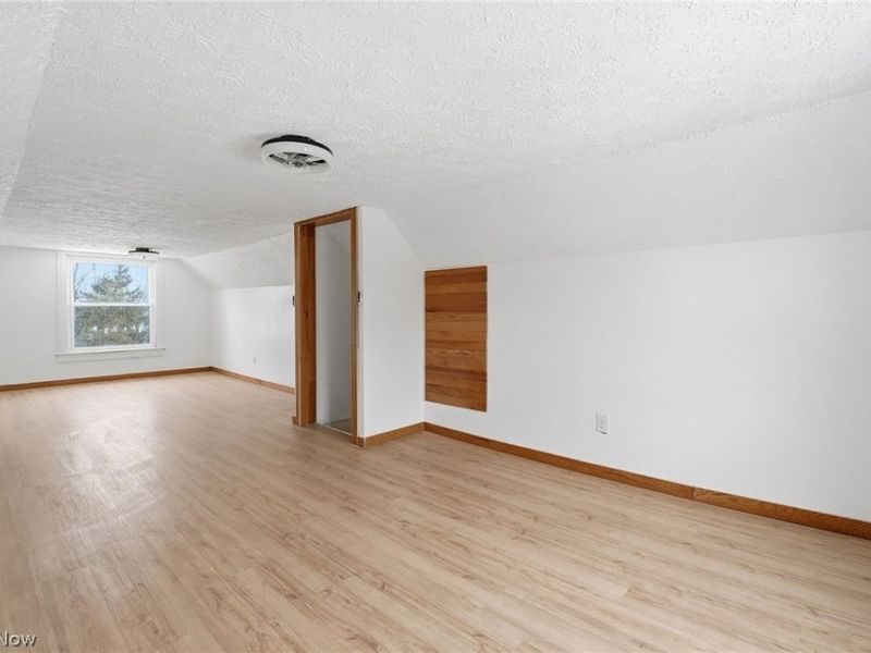 480 Bell Street, Akron, OH 44307 Photo 32