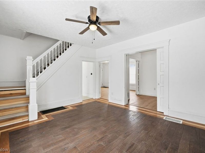 480 Bell Street, Akron, OH 44307 Photo 8