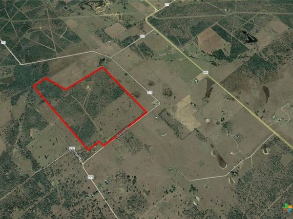 2292 Garrett Road, Yoakum, TX 77995