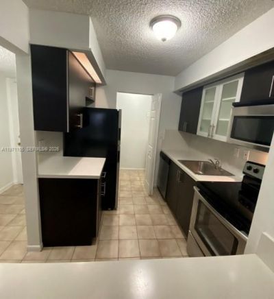 811 NE 199th St , Unit 202-33, Miami, FL 33179 Photo
