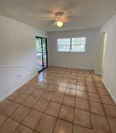 811 NE 199th St, Unit 202-33, Miami, FL 33179 Photo