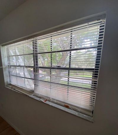 811 NE 199th St , Unit 202-33, Miami, FL 33179 Photo