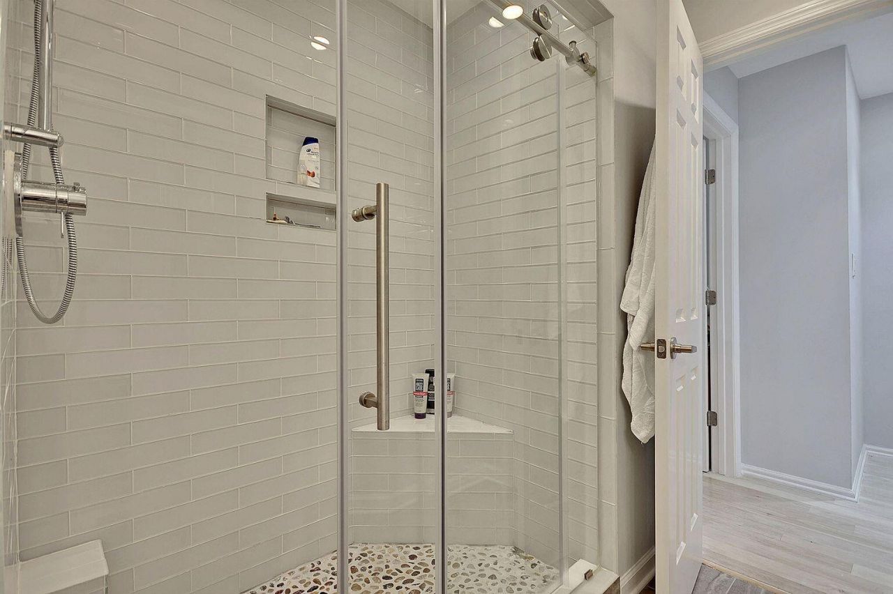 15 Horlbeck Alley Photo 15