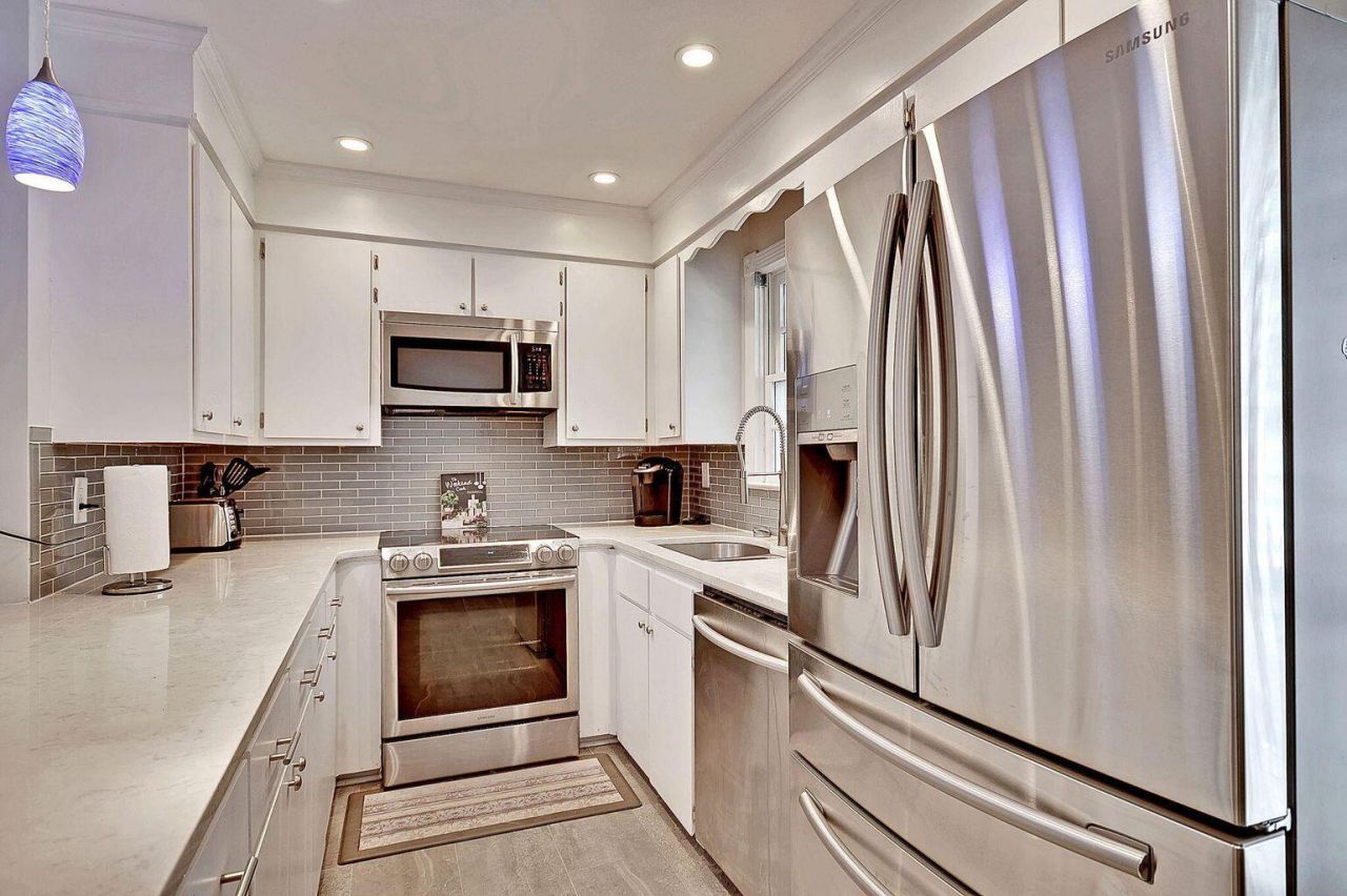 15 Horlbeck Alley Photo 8