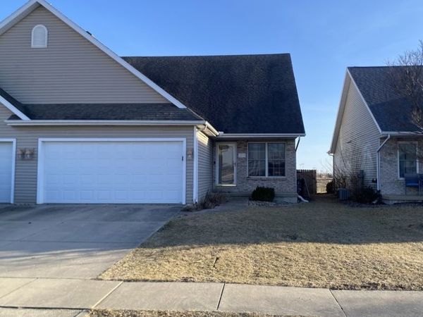 1835 Marina Drive, Normal, IL 61761