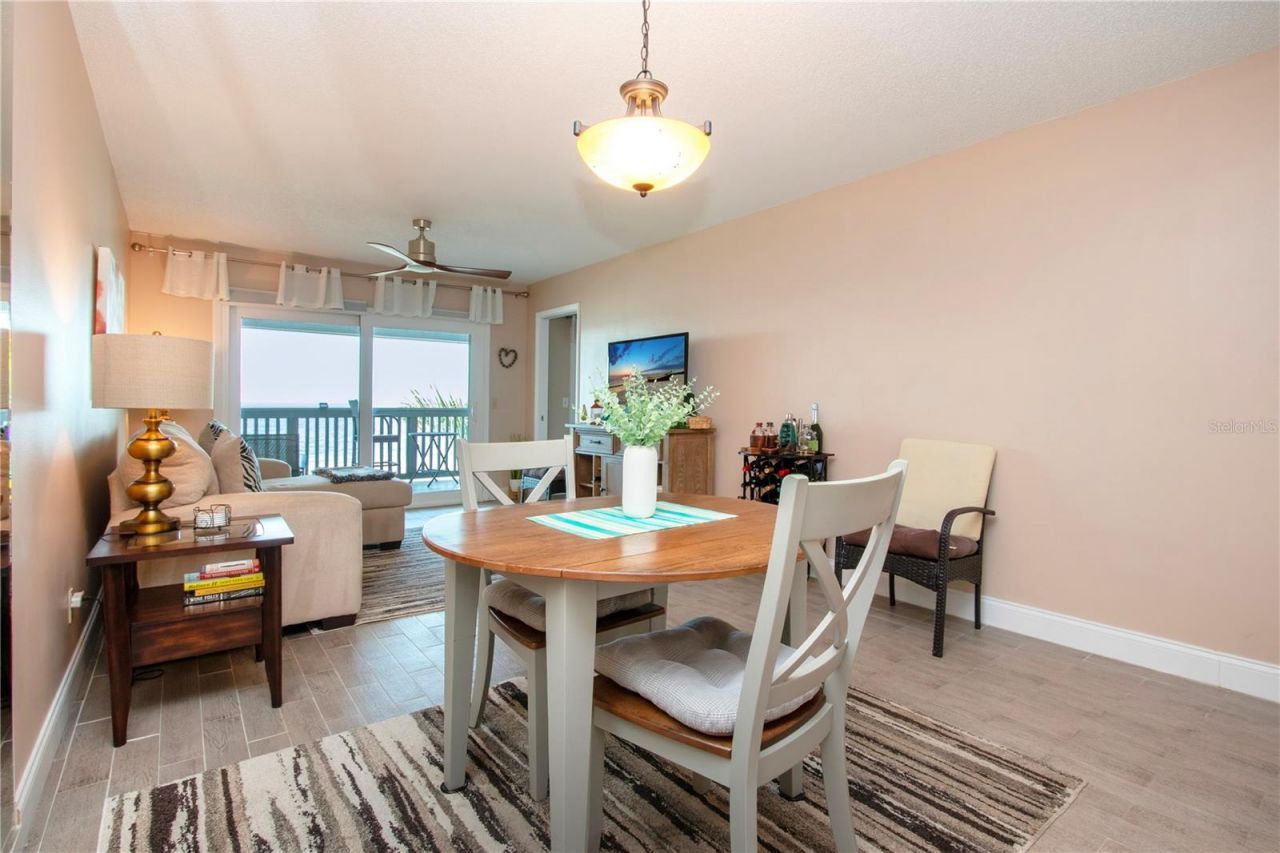 802 Bahia Del Sol Drive, Unit 6, Ruskin, FL 33570 Photo