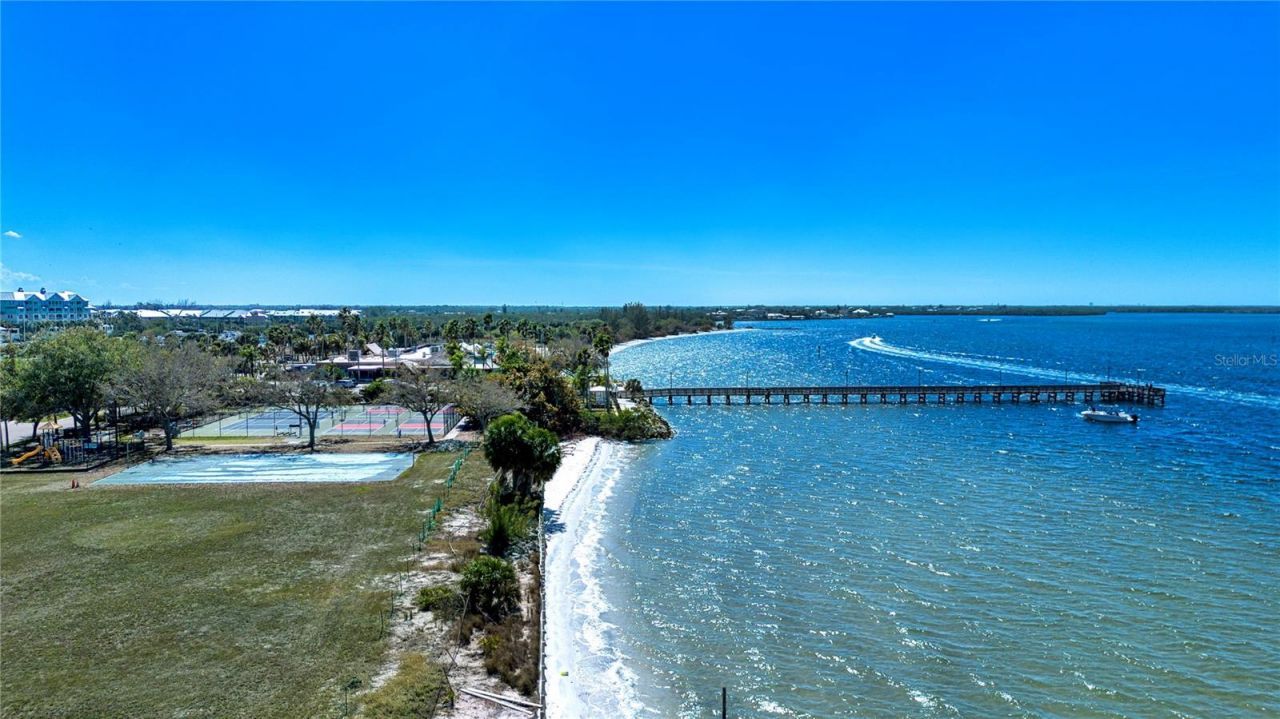 802 Bahia Del Sol Drive, Unit 6, Ruskin, FL 33570 Photo