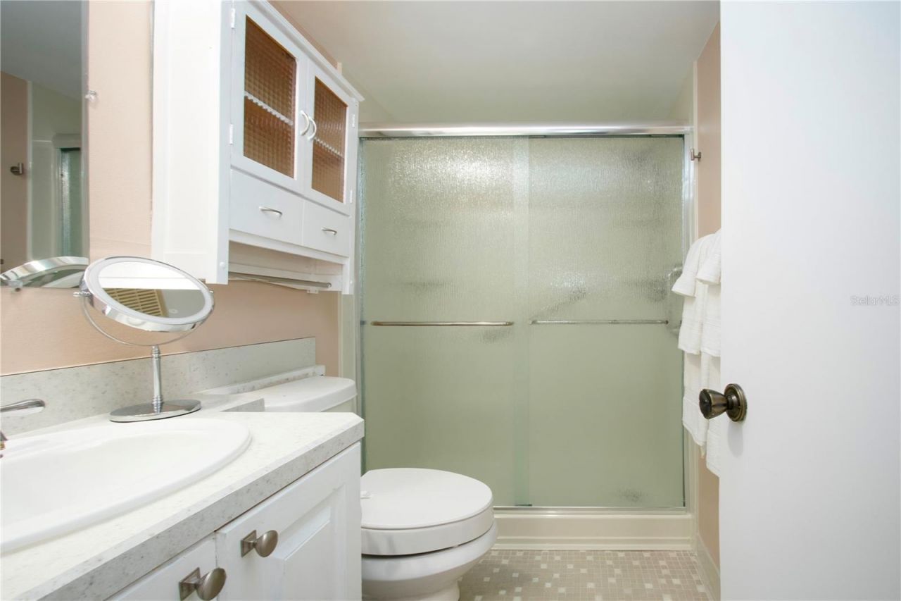 802 Bahia Del Sol Drive, Unit 6, Ruskin, FL 33570 Photo