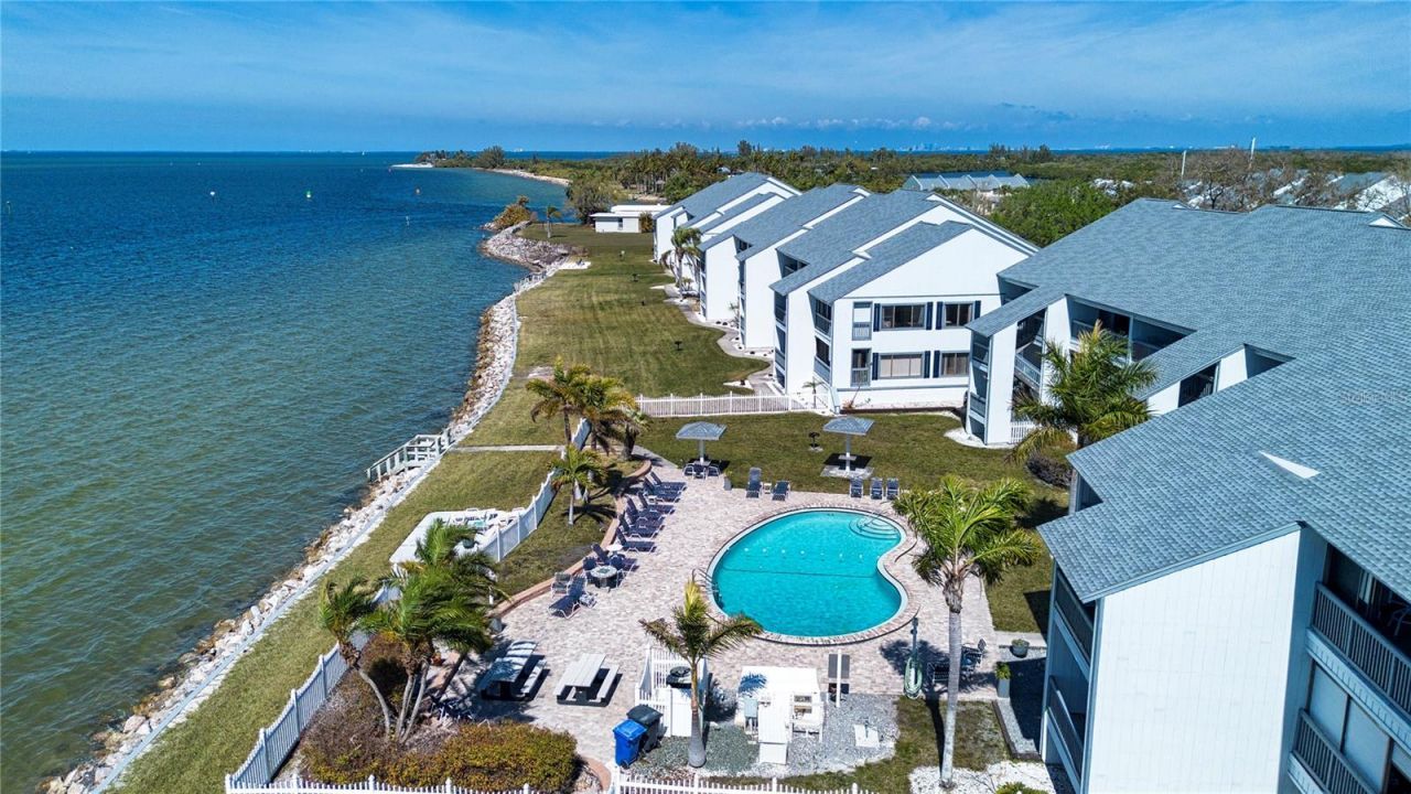 802 Bahia Del Sol Drive, Unit 6, Ruskin, FL 33570 Photo