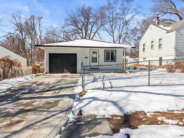 6018 N 39th Street, Omaha, NE 68111