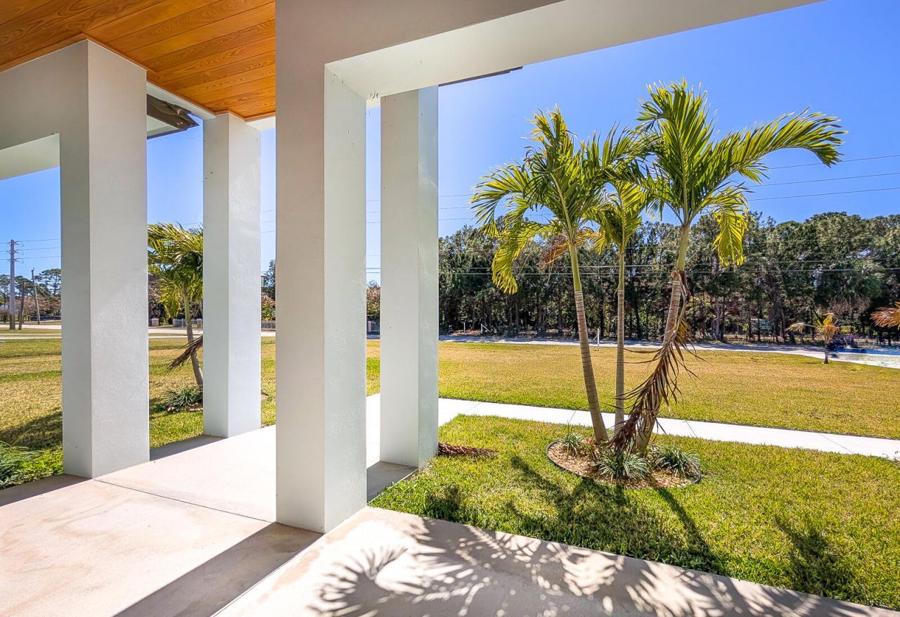 7595 155th Place N, Palm Beach Gardens, FL 33418 Photo