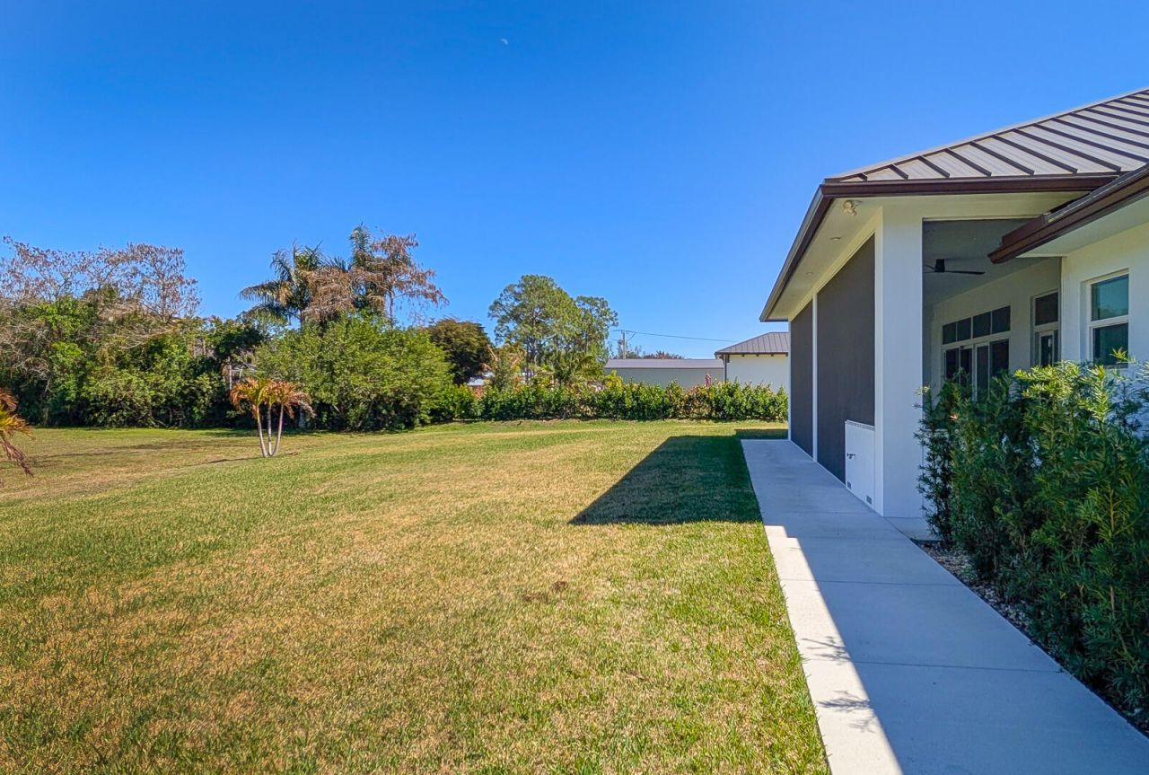 7595 155th Place N, Palm Beach Gardens, FL 33418 Photo