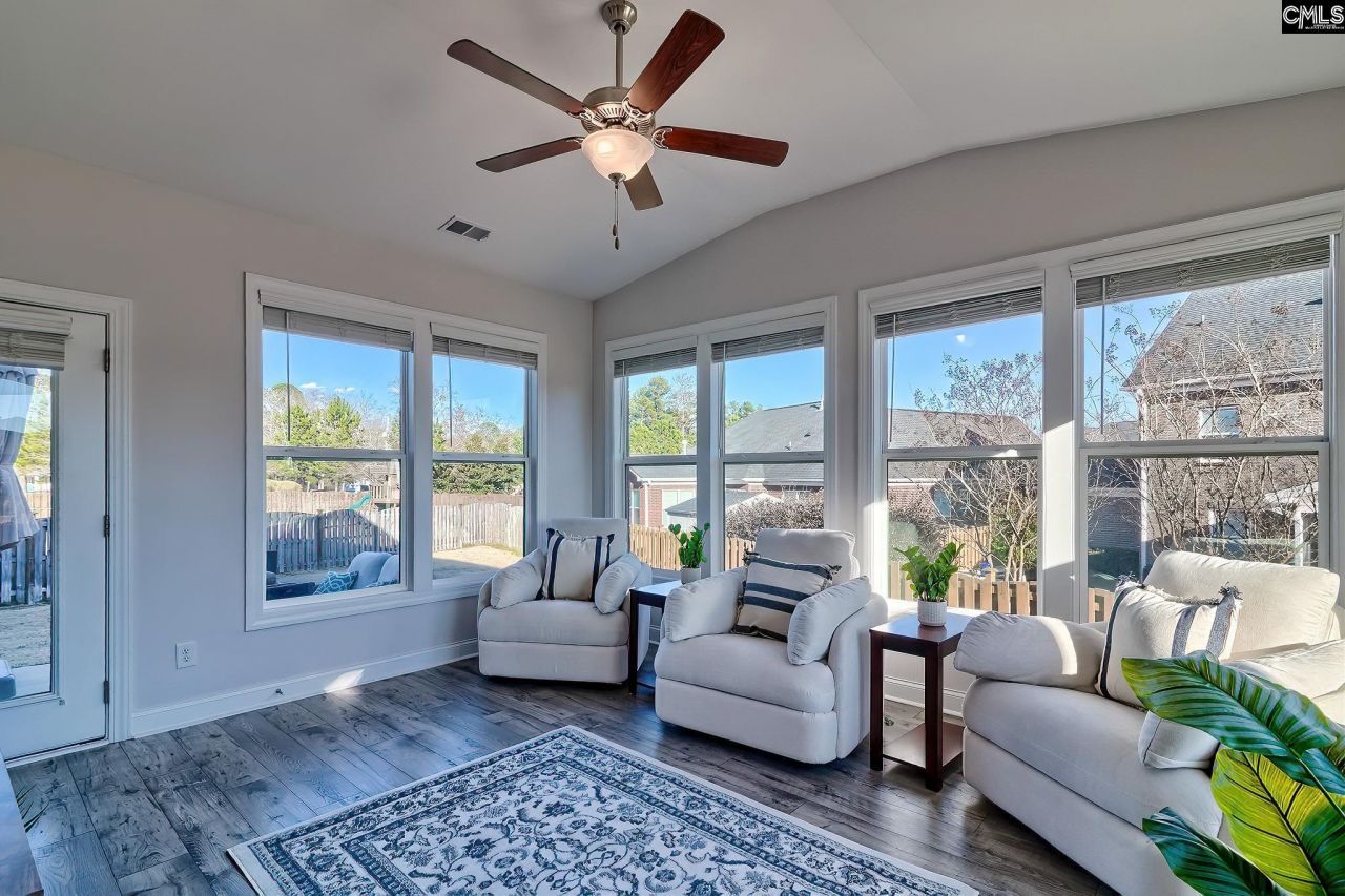 405 Litchfield Lane Photo 20