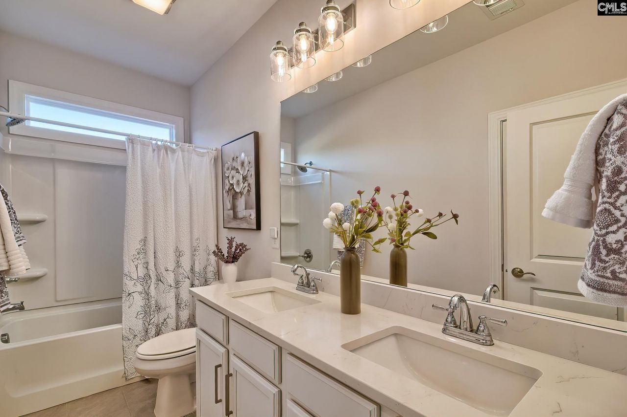 405 Litchfield Lane Photo 28