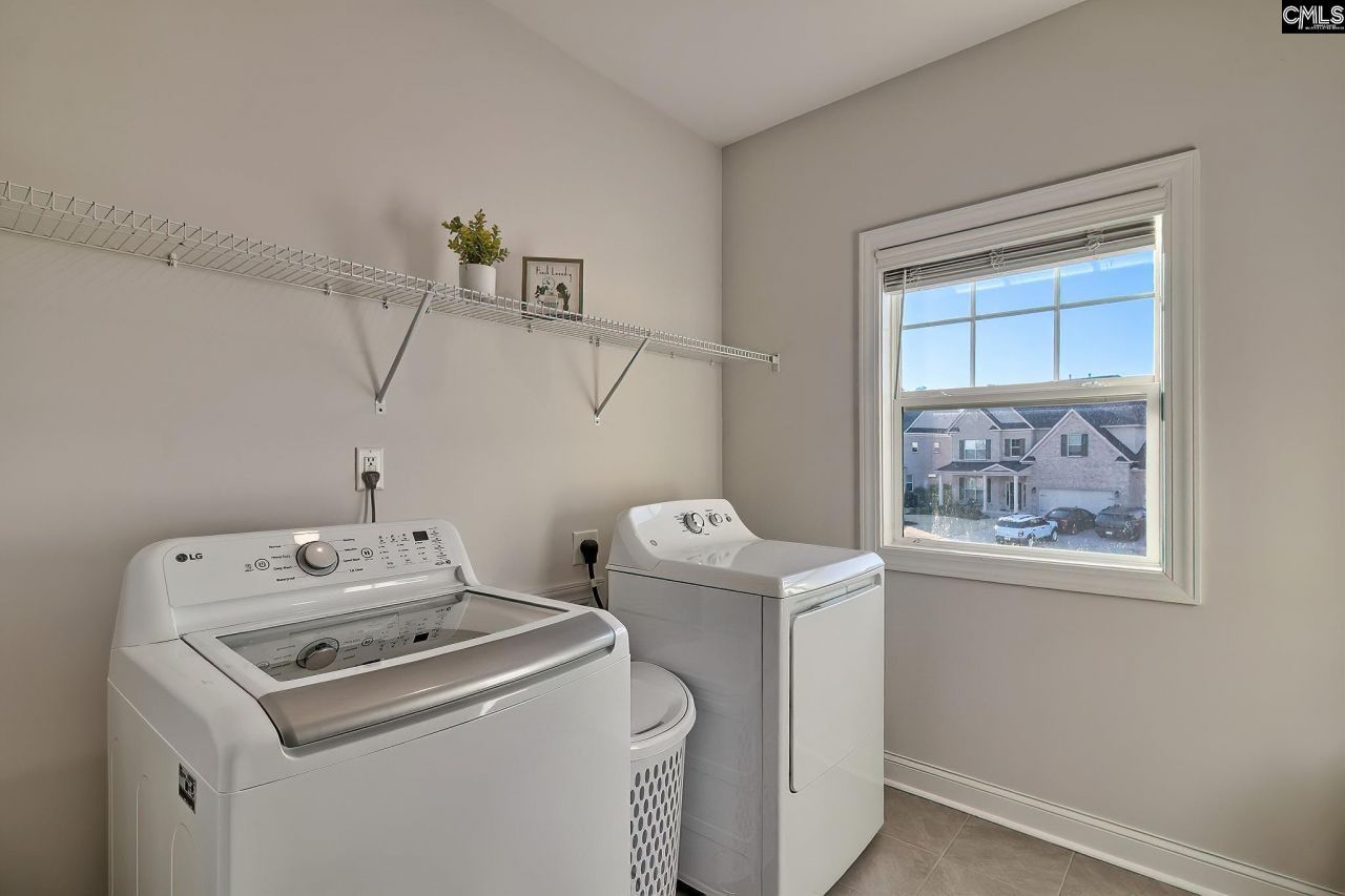 405 Litchfield Lane Photo 30