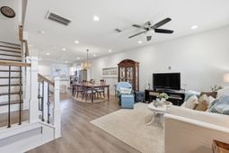 252 Oak Park Street photo 4