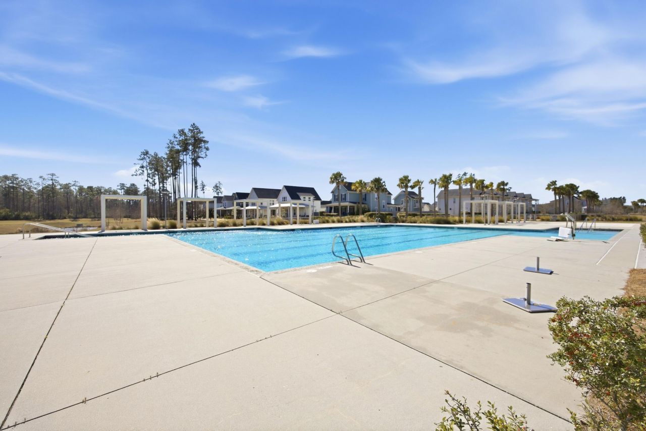 252 Oak Park Street Photo 29