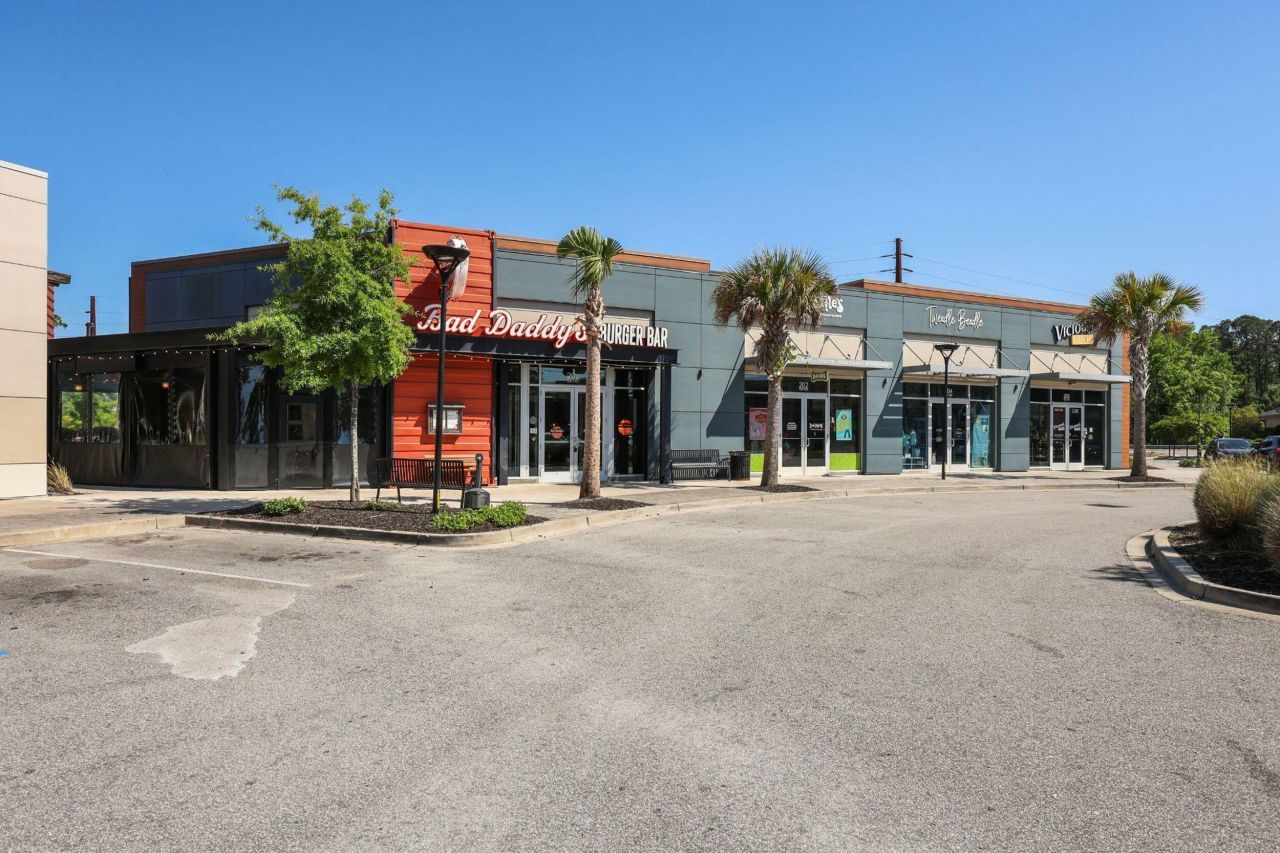 252 Oak Park Street Photo 33