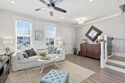 252 Oak Park Street photo 4