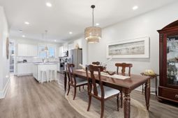 252 Oak Park Street photo 4