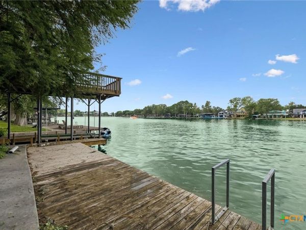 1307 Terminal Loop Road, McQueeney, TX 78123