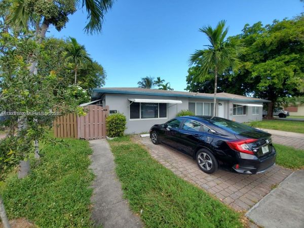 729 NE 6th St , Unit 2, Hallandale Beach, FL 33009