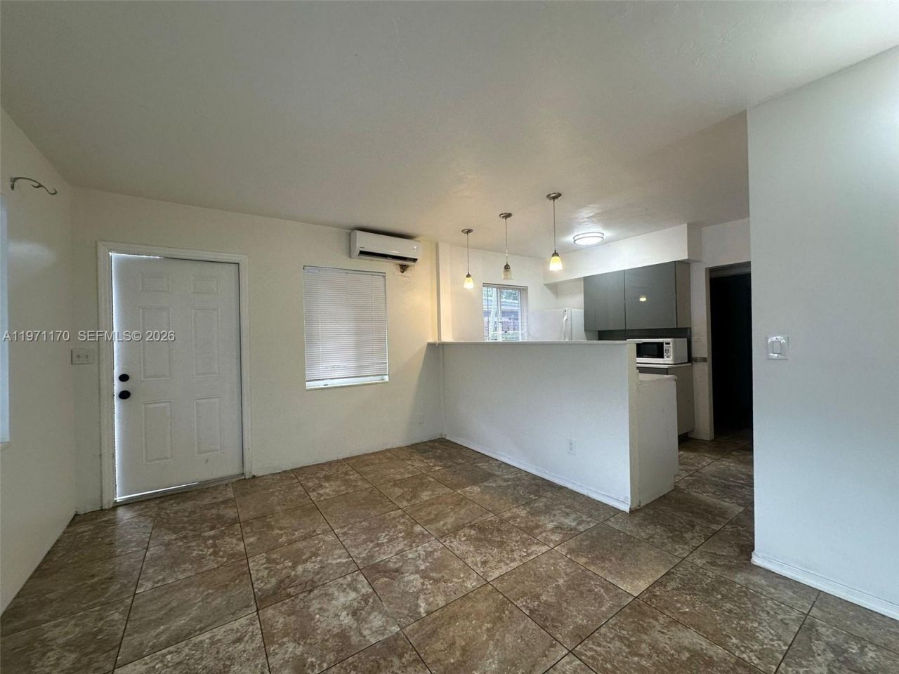 729 NE 6th St, Unit 2, Hallandale Beach, FL 33009 Photo