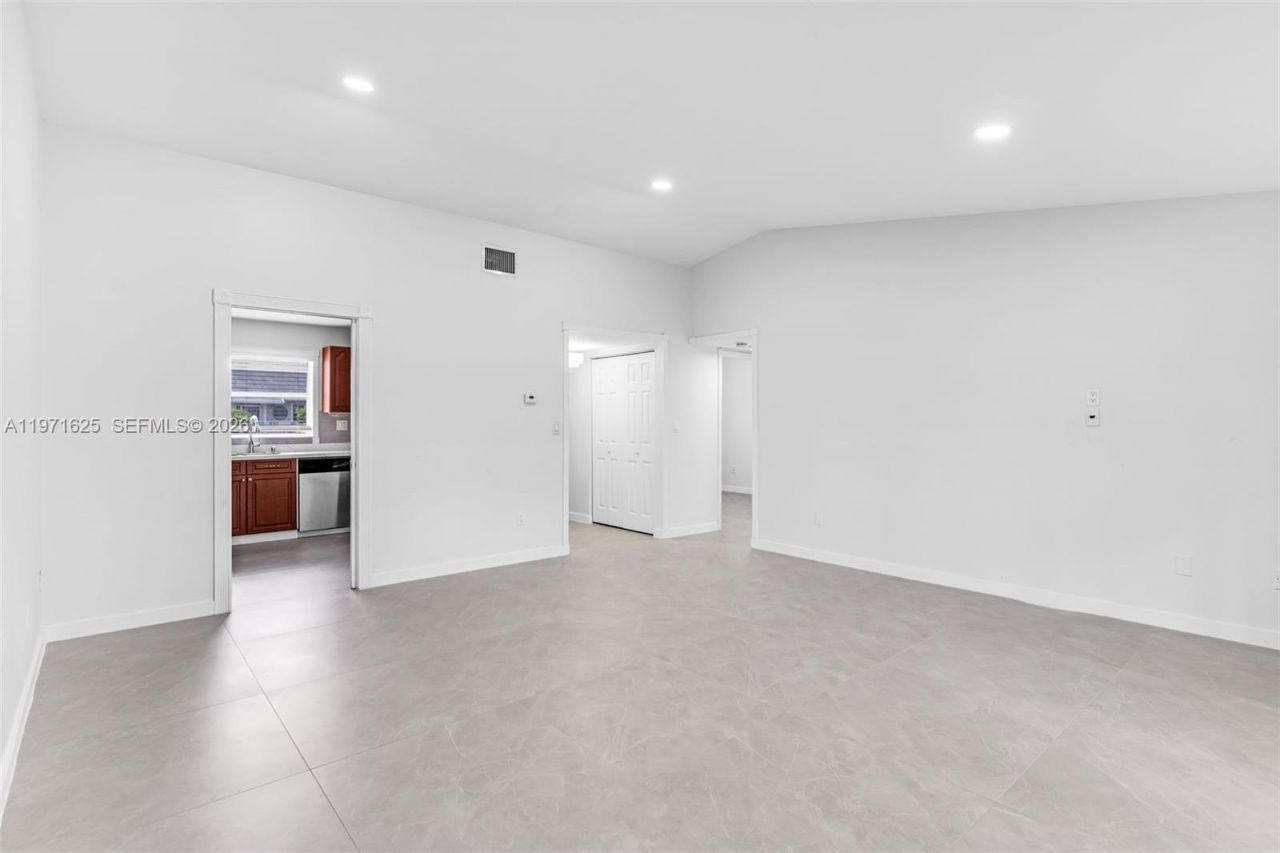 10383 SW 209th Ln, Unit 10383, Cutler Bay, FL 33189 Photo