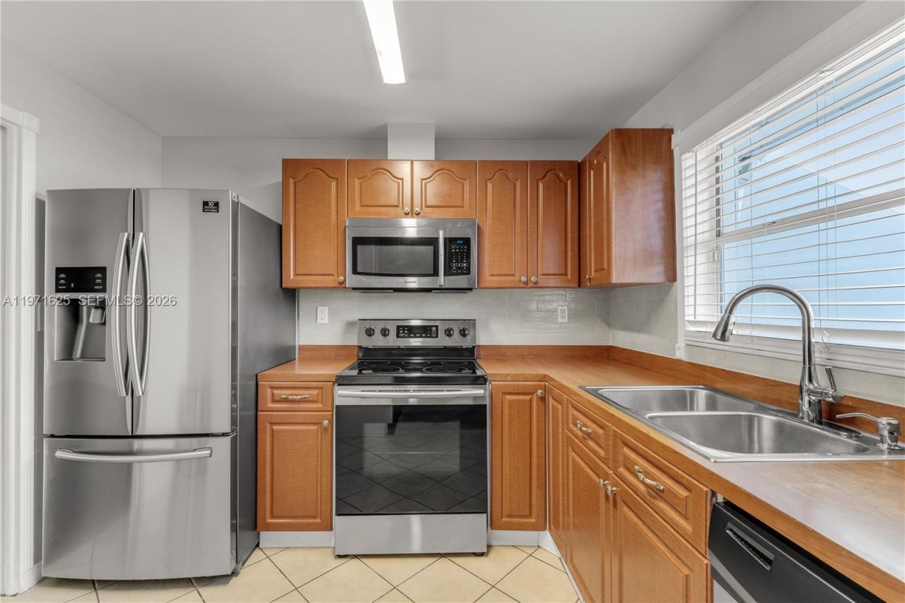 10383 SW 209th Ln , Unit 10383, Cutler Bay, FL 33189 Photo