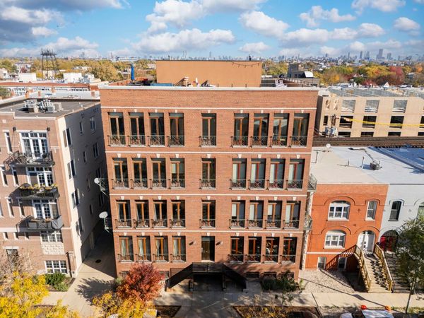 1865 N Winnebago Avenue, Unit 4N, Chicago, IL 60647