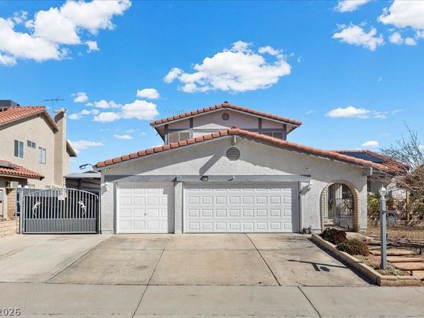 8908 Dio Guardi Drive, Las Vegas, NV 89117