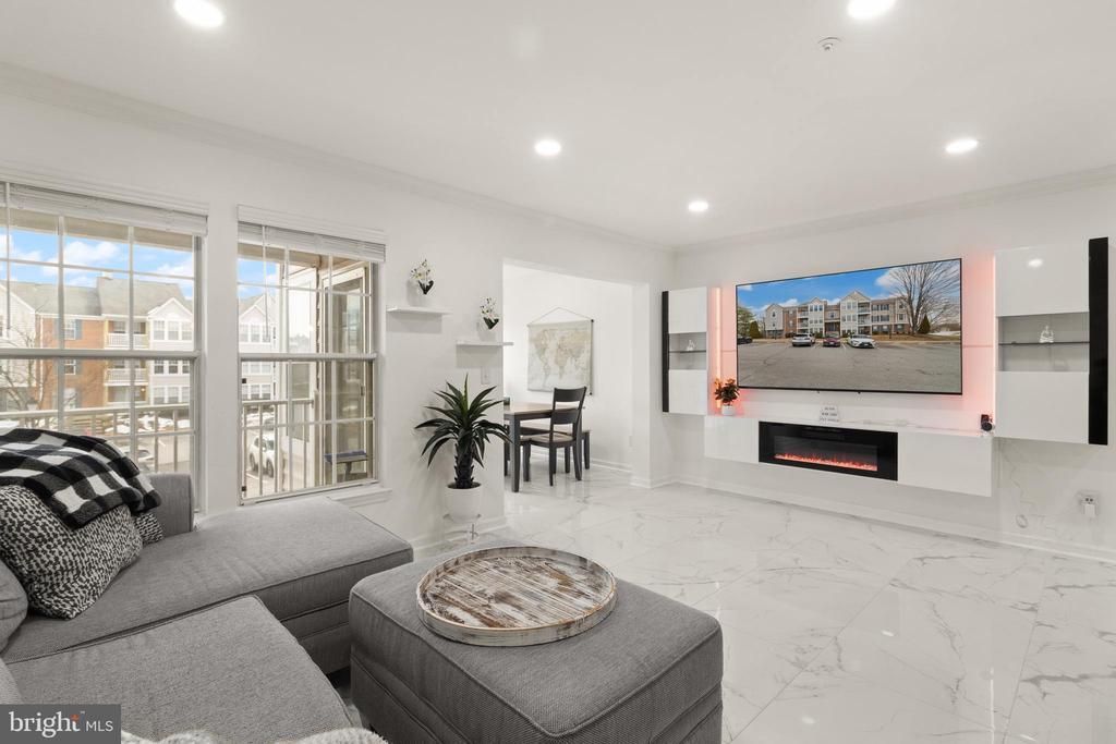 12286 Ashmont Court, Unit 204, Woodbridge, VA 22192 Main Photo